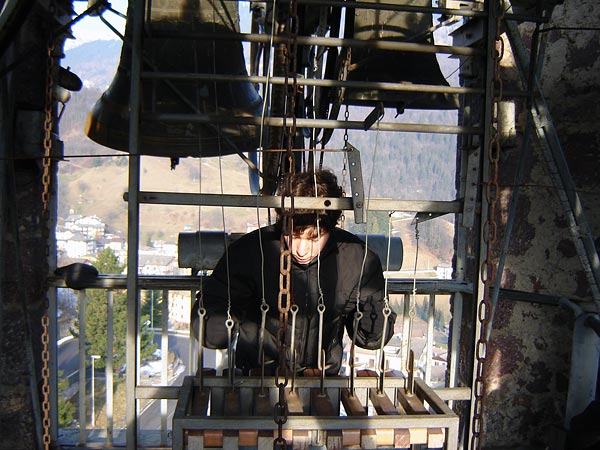 Tastiera Santa Brigida Tastiera per un concerto di otto campane presente nella cella campanaria della parrocchiale di Santa Brigida (Val Brembana).